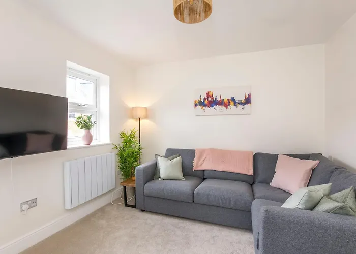 Riverside Retreat - City Centre York